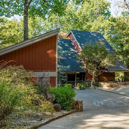 Pelican Point Retreat Afton Home With Lake Views!